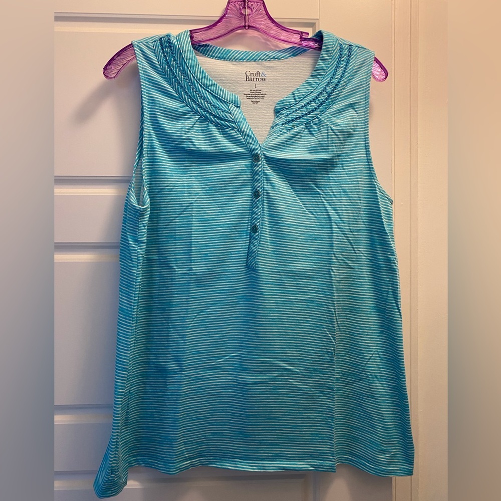 Croft & Barrow sleeveless top, size L